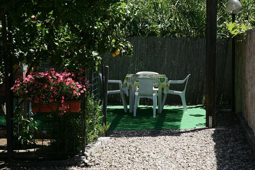 Casa Vacanze Rosy "Nel Verde" Palinuro Kamer foto